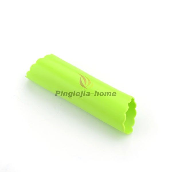 Cooking Helper Useful Garlic Skin Peeler Silicone Kitchen Tool Peel 