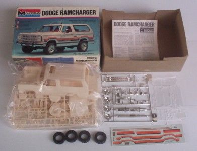 4x4 Dodge Ramcharger SUV VINTAGE Monogram 124 Opened  