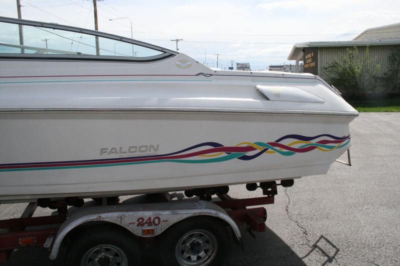 1995 Thunderbird Falcon 2270 Boat Hull Only Made by Formula NO MOTOR 