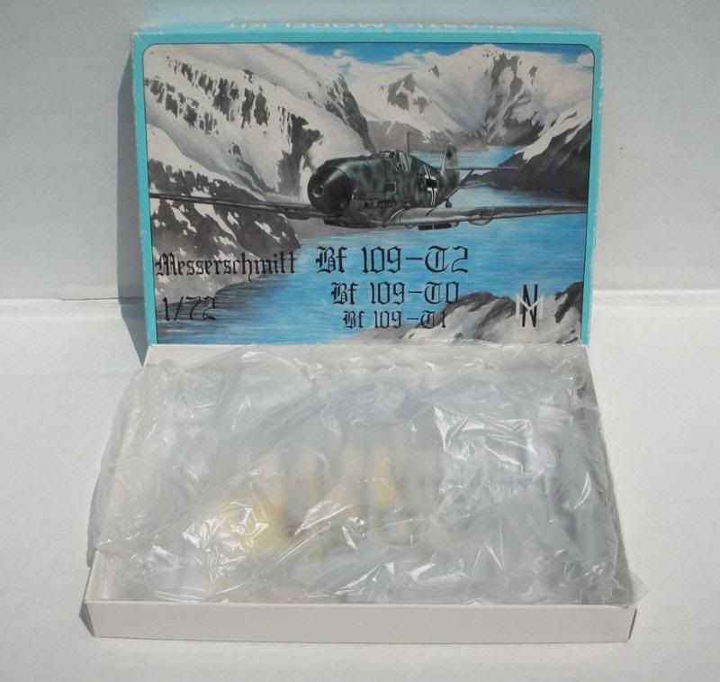   MN 1/72 WW2 GERMAN MESSERSCHMITT BF 109 T 0,1,2 MODEL AIRPLANE KIT NIB