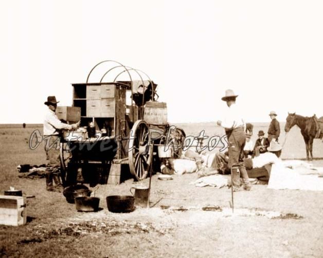 OLD WILD WEST COWBOY CHUCKWAGON ON THE TRAIL PHOTO  