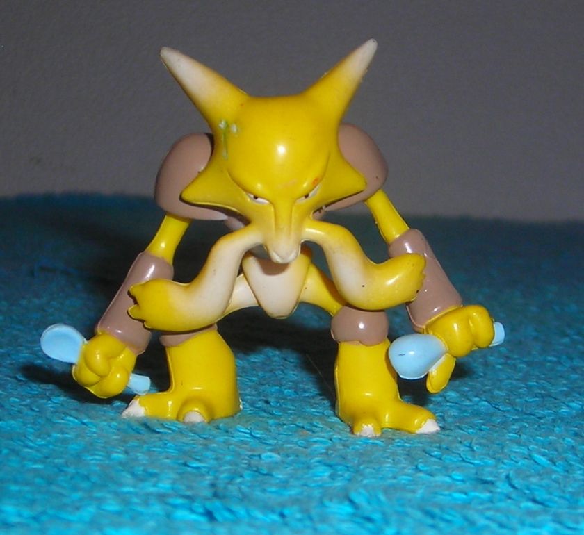 POKEMON TOMY C.G.T.S.J. ALAKAZAM MINI PVC 1.5 ACTION FIGURE TOY 