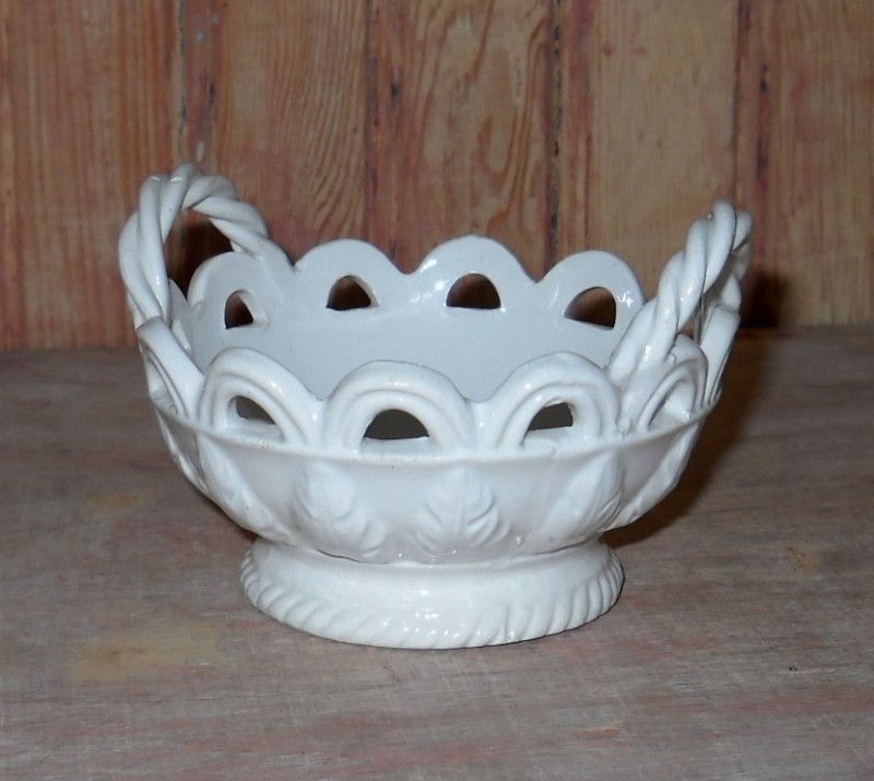   ELEGANT ITALIAN WHITE CERAMIC CHINA ART POTTERY SMALL BOWL DISH  