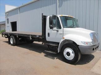   4300 DT 466 ALLISON AUTOMATIC PTO GEAR LIFT GATE 33 K GVWR  