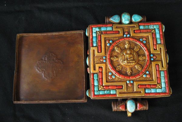 De tibetano mandala de bronce Ghau de Buda Shakyamuni de la juventud 