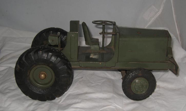 1950s DOEPKE EUCLID EARTH HAULER #2009 GREEN / OLIVE DRAB 27 LONG 