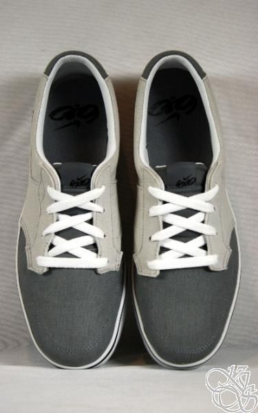   Canvas Cool Grey / Black / White Men Skate Shoes New Sneakers  