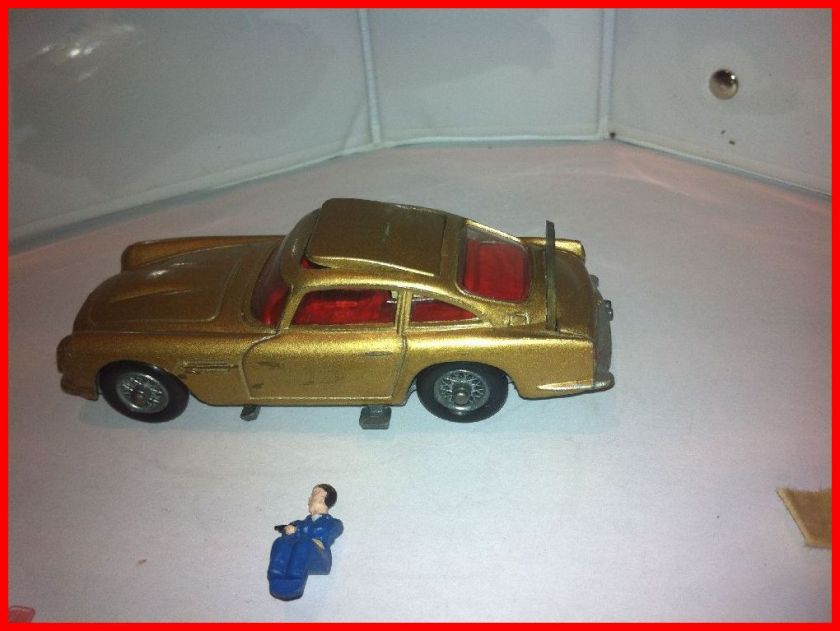 James Bond 007 Aston Martin DB5 Diecast Boxed Corgi 261 1965 Very RARE 