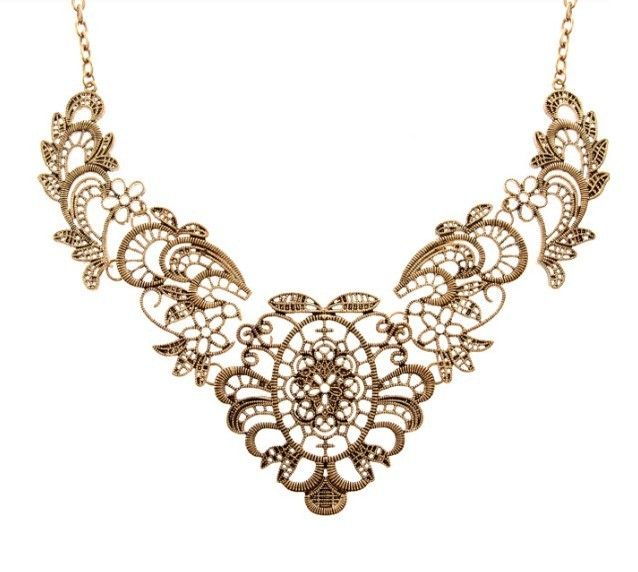   Cute Gold Plated Lace Pattern Symmetry Metal Flower Amazing Necklace