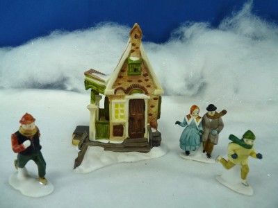 Dept 56 Dickens Vil. Childe Pond and Skaters (341)  