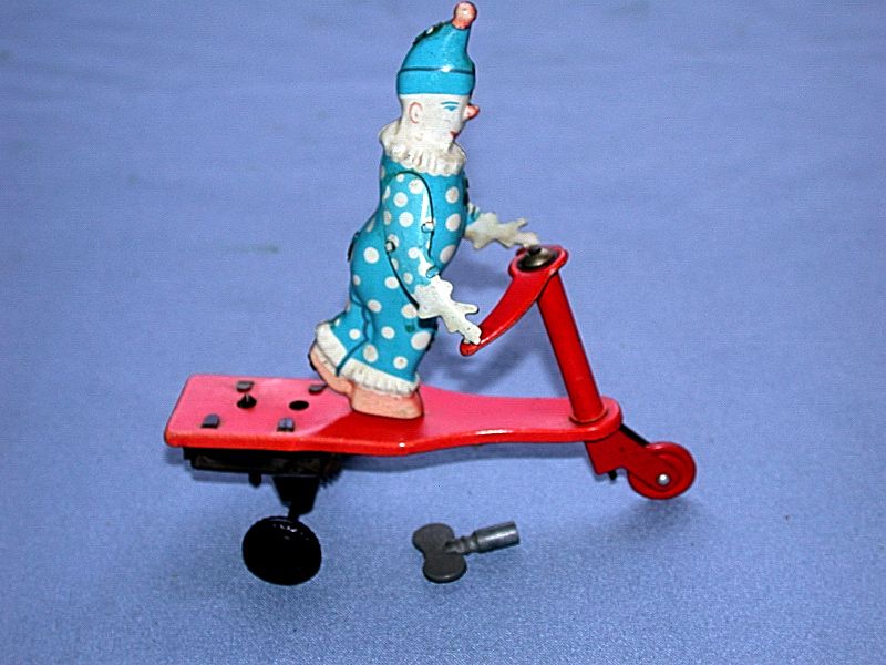 Lemezaru Gyar Circus Clown Scooter Windup Tin Toy w/Key  