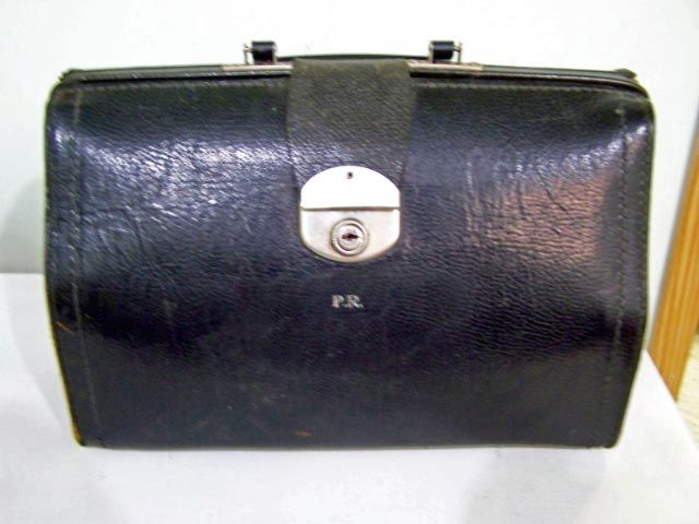 Vintage Leather Doctors Bag English   