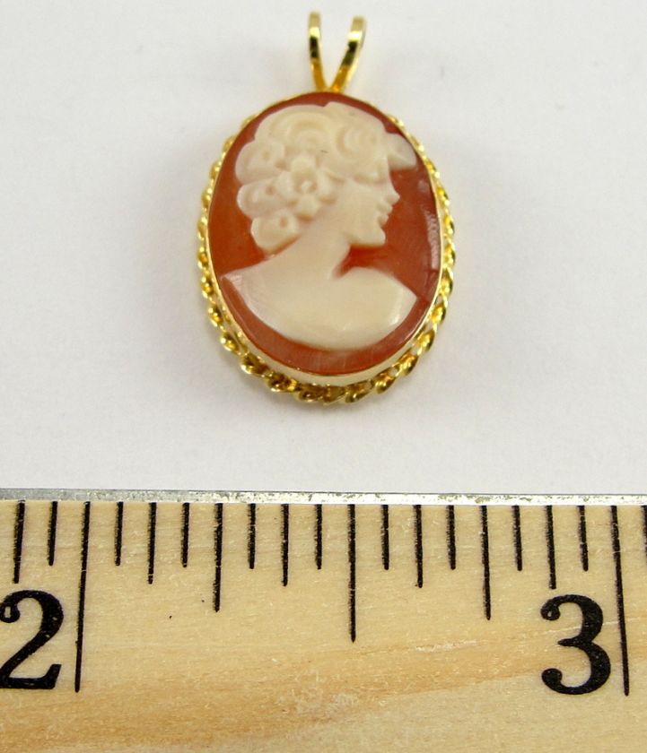 14K Gold Pendant Cameo Shell Right Facing 7/8 by 1/2  