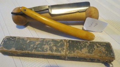 VINTAGE STRAIGHT RAZOR CROWN CUTLERY CO. PEACOCK HANDLE#37  