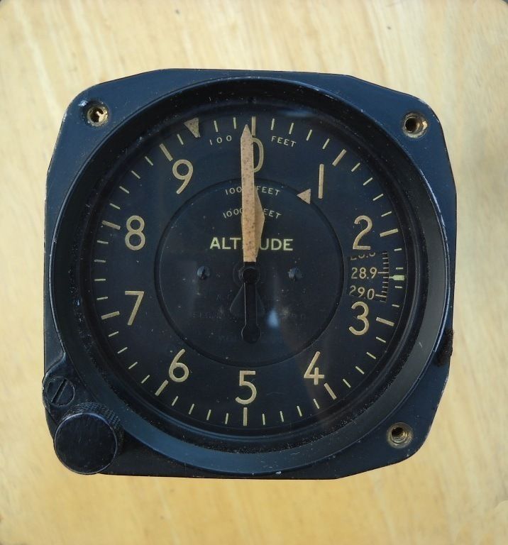   Kollsman Altimeter 10,000 Feet   NOS   P 51, P 47, Corsair, etc  