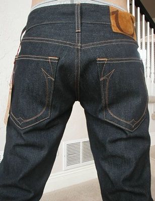  are bidding on a brand new, 100% authentic True Religion mens Bobby 