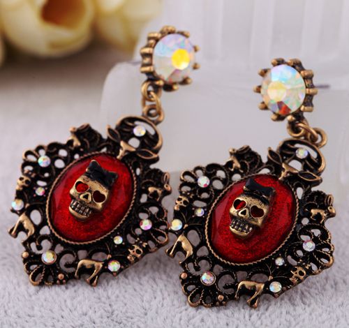 RUBY CRYSTAL SKULL BETSEY JOHNSON EARRINGS  