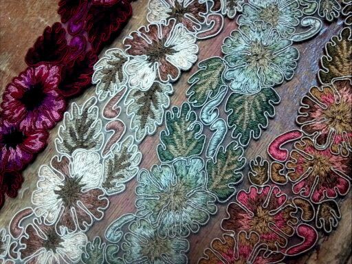 CREWEL EMBROIDER 2 TRIM APPLIQUES Quality 1yd SOUTACHE flowers leaves 