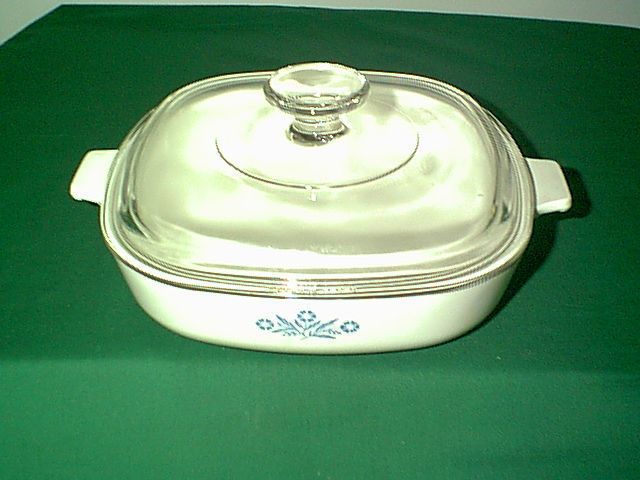 CORNING WARE BLUE CORNFLOWER 9 X 1 3/4 CASSEROLE & LID  