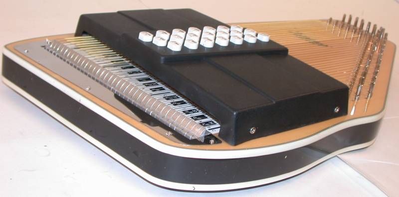 This beautiful autoharp is brand new and has never been played.