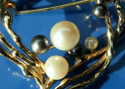 ANDREW GRIMA 9CT GOLD PEARL ABSRACT BROOCH 5.8 GRAMS  