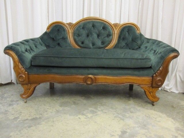 1800s Antique Victorian Style Sofa Couch Button Tuck Upholstry w 