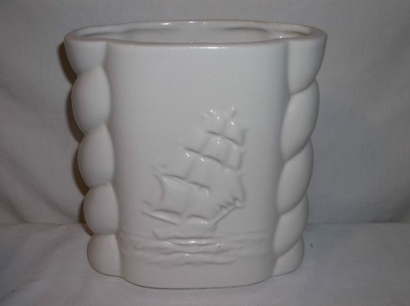 Vintage/Antique Pottery 1940 Abingdon Vase~With Ship and Rope Design 