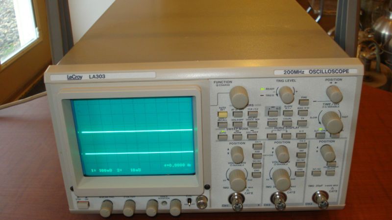 LeCroy LA303 200MHz OSCILLOSCOPE  