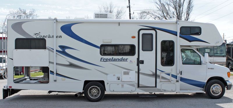 07 Coachmen Freelander DIESEL Slide Class C 27 30K Wood Floors 