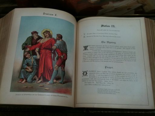 ANTIQUE HOLY CATHOLIC FAMILY BIBLE UNMARKED LEATHER COLOR PLATES DOUAY 