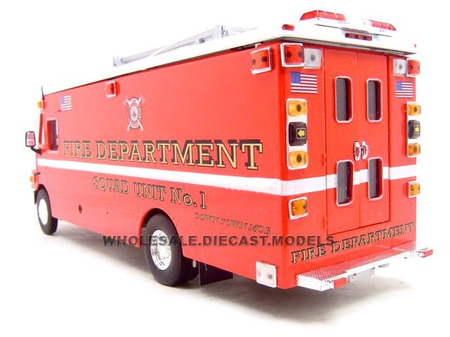  brand new 1 32 scale diecast freightliner mt 55 emt fire truck 